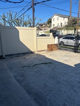 519 S Bonnie Beach Pl in Los Angeles, CA - Foto de edificio - Building Photo