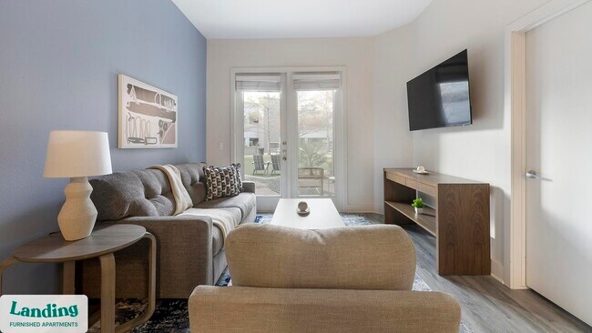 810 W St Johns Ave in Austin, TX - Foto de edificio - Building Photo