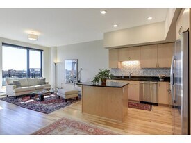 740 Portland Ave in Minneapolis, MN - Building Photo