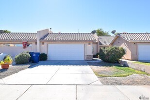 9157 E 31st Ln in Yuma, AZ - Building Photo
