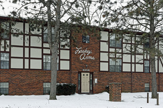 Laskey Arms in Toledo, OH - Building Photo - Building Photo