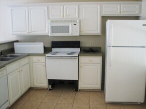 120-122 Fair Oaks Dr in Athens, GA - Building Photo - Building Photo