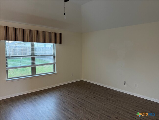 8016 Bridgepointe Dr in Temple, TX - Building Photo - Building Photo