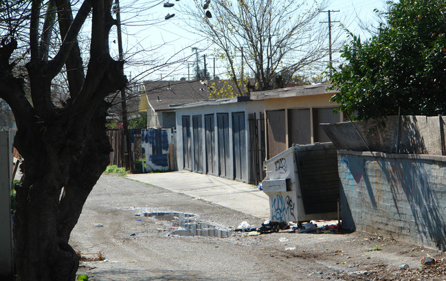 Vista Highlands in San Bernardino, CA - Foto de edificio - Building Photo