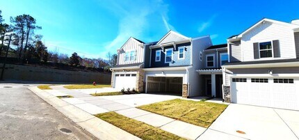 112 Golden Gate Ln in Chapel Hill, NC - Building Photo - Building Photo
