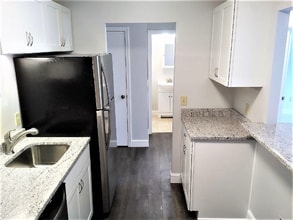 9 Strawberry Bank Rd in Nashua, NH - Building Photo - Building Photo