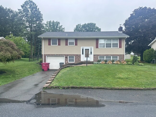 14 E Glen Tilt Ave