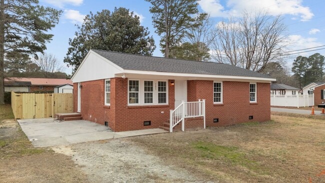 105 Shady Ln Dr in Smithfield, NC - Building Photo - Building Photo
