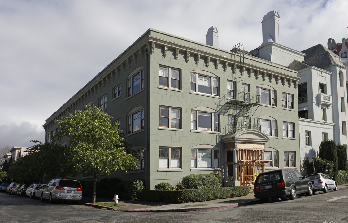 Jackson Arms in Oakland, CA - Building Photo