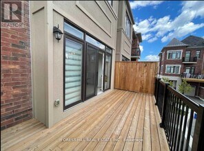 10 John Greene Ln in Richmond Hill, ON - Building Photo - Building Photo