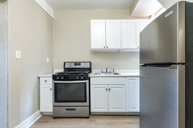 3864 W Girard Ave, Unit 2nd Floor - B1-B2 in Philadelphia, PA - Building Photo - Building Photo