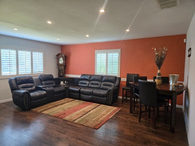 2049 San Salvador St in Fairfield, CA - Building Photo - Building Photo