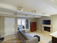 610 S W End St, Unit 7 in Aspen, CO - Building Photo - Building Photo