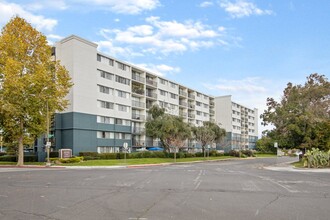 Avenue Two Apartments in Redwood City, CA - Building Photo - Building Photo