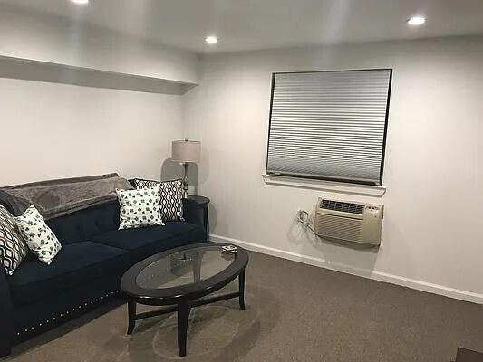 211 Thompson St in New York, NY - Foto de edificio - Building Photo