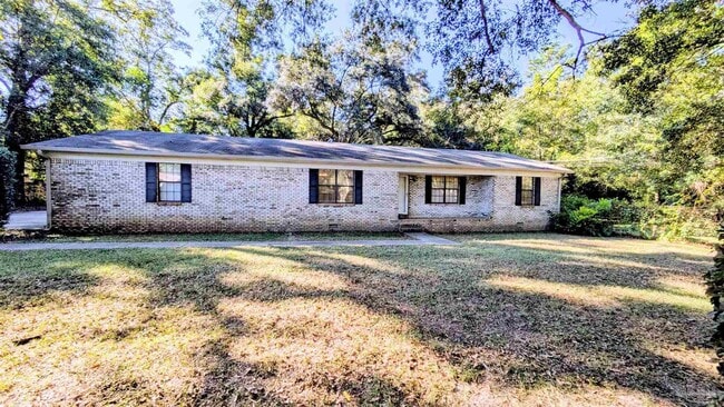 property at 1485 Pine Ln Dr