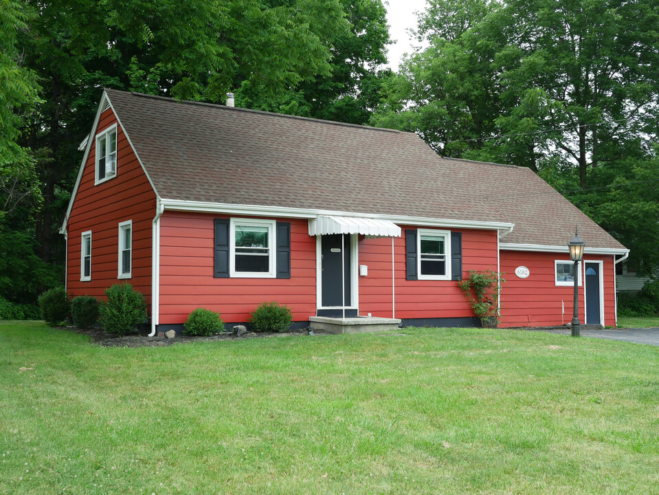 6160 W Quaker St, Unit 1 in Orchard Park, NY - Foto de edificio