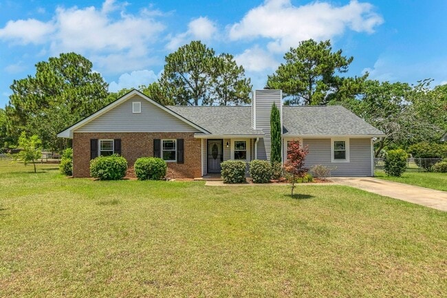 property at 2627 Diana Cir
