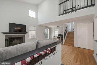 6015 Good Lion Ct in Alexandria, VA - Building Photo - Building Photo