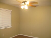 5912 Red River Dr photo'