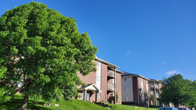 property at 1604 S Grandview Ave