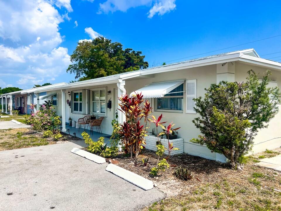 1422 SE 3rd Ter in Deerfield Beach, FL - Building Photo