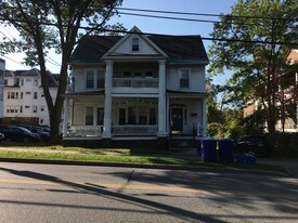 307 Pearl St, Unit Apartment 5 in Burlington, VT - Building Photo