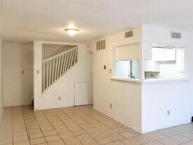 7152 Fair Oaks Ave in Dallas, TX - Building Photo