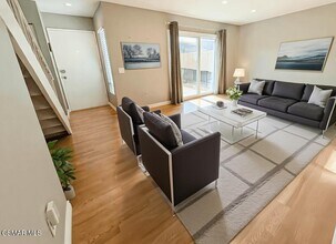 28713 Conejo View Dr in Agoura Hills, CA - Building Photo - Building Photo