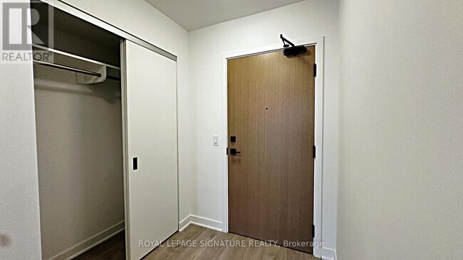 36 Zorra St in Toronto, ON - Building Photo - Building Photo