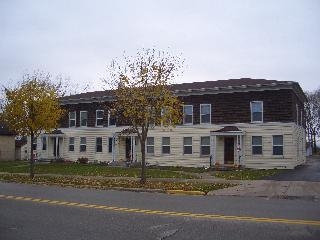 217-227 Church St in Algoma, WI - Foto de edificio - Building Photo