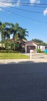 211 NE 13th Ave in Boynton Beach, FL - Building Photo