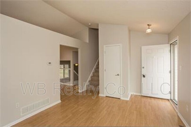 4525 Waterford Dr in West Des Moines, IA - Building Photo - Building Photo