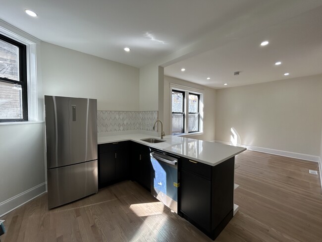 4636 N Hamilton Ave, Unit 38