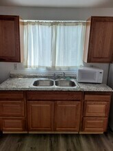 430 Poplar Ave in Manteca, CA - Building Photo - Building Photo