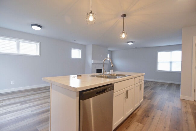 4829 Suelo Rd in Fitchburg, WI - Building Photo - Building Photo