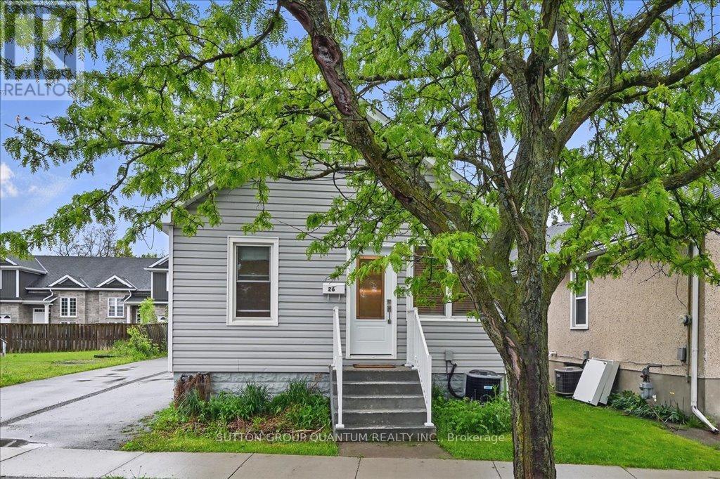 26 Hamilton St in St Catharines, ON - Building Photo