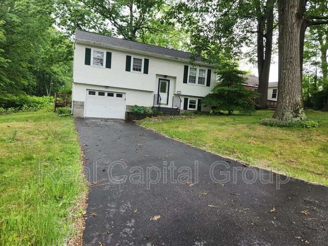 44 Upper Hillcrest Ave in Albany, NY - Building Photo - Building Photo