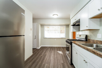 3939 Mefford Ln in Cincinnati, OH - Building Photo - Building Photo