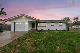 67 Strecker Rd in Ellisville, MO - Building Photo