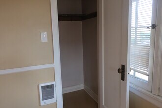 527 Yakima St, Unit L in Wenatchee, WA - Foto de edificio - Building Photo