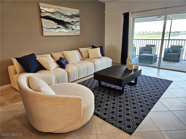 5427 Double Eagle Cir, Unit 2825 in Ave Maria, FL - Foto de edificio - Building Photo