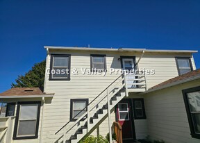 101 Nacional St in Salinas, CA - Building Photo