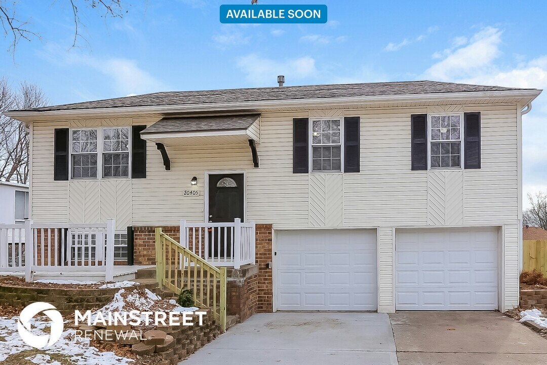 20405 E 17th Terrace N in Independence, MO - Building Photo