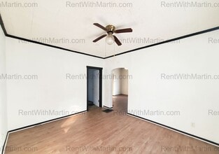 1020 Columbia St in Waterloo, IA - Building Photo - Building Photo