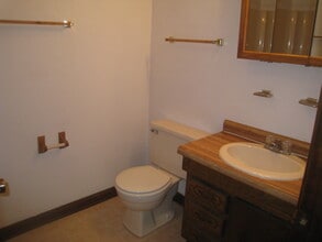 708 Dinwiddie St in Portsmouth, VA - Building Photo - Building Photo