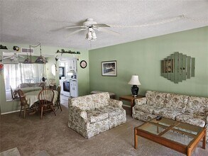7701 Starkey Rd in Seminole, FL - Building Photo - Building Photo