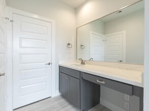 2808 Grand Fountains Dr in Houston, TX - Foto de edificio - Building Photo