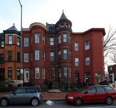 1103 E Capitol St SE in Washington, DC - Foto de edificio - Building Photo