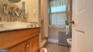 219 Holstein Rd in King of Prussia, PA - Building Photo - Building Photo